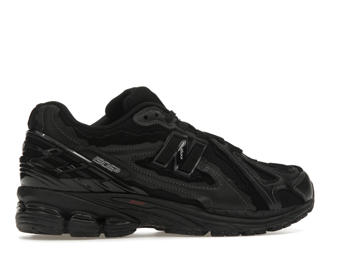 Vue 35 de New Balance 1906D Protection Pack Black Leather