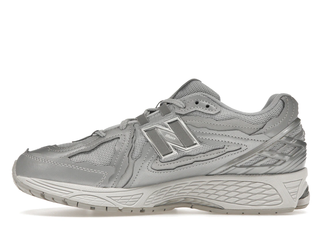 Vue 19 de New Balance 1906D Protection Pack Silver Metallic