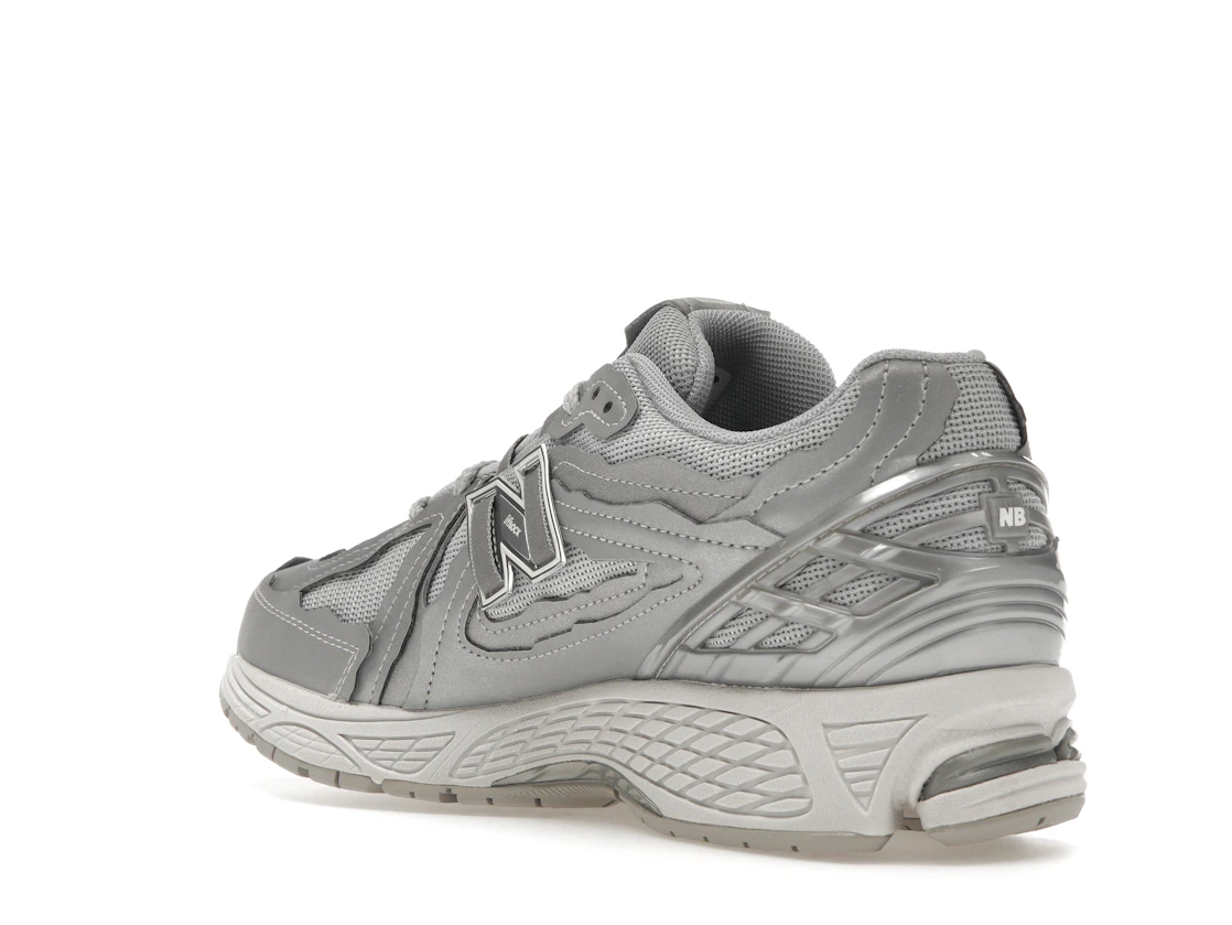 Vue 24 de New Balance 1906D Protection Pack Silver Metallic