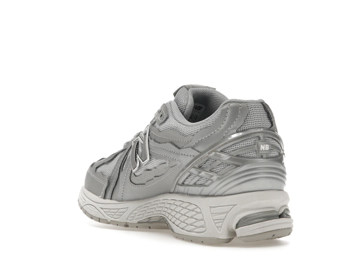 Vue 25 de New Balance 1906D Protection Pack Silver Metallic