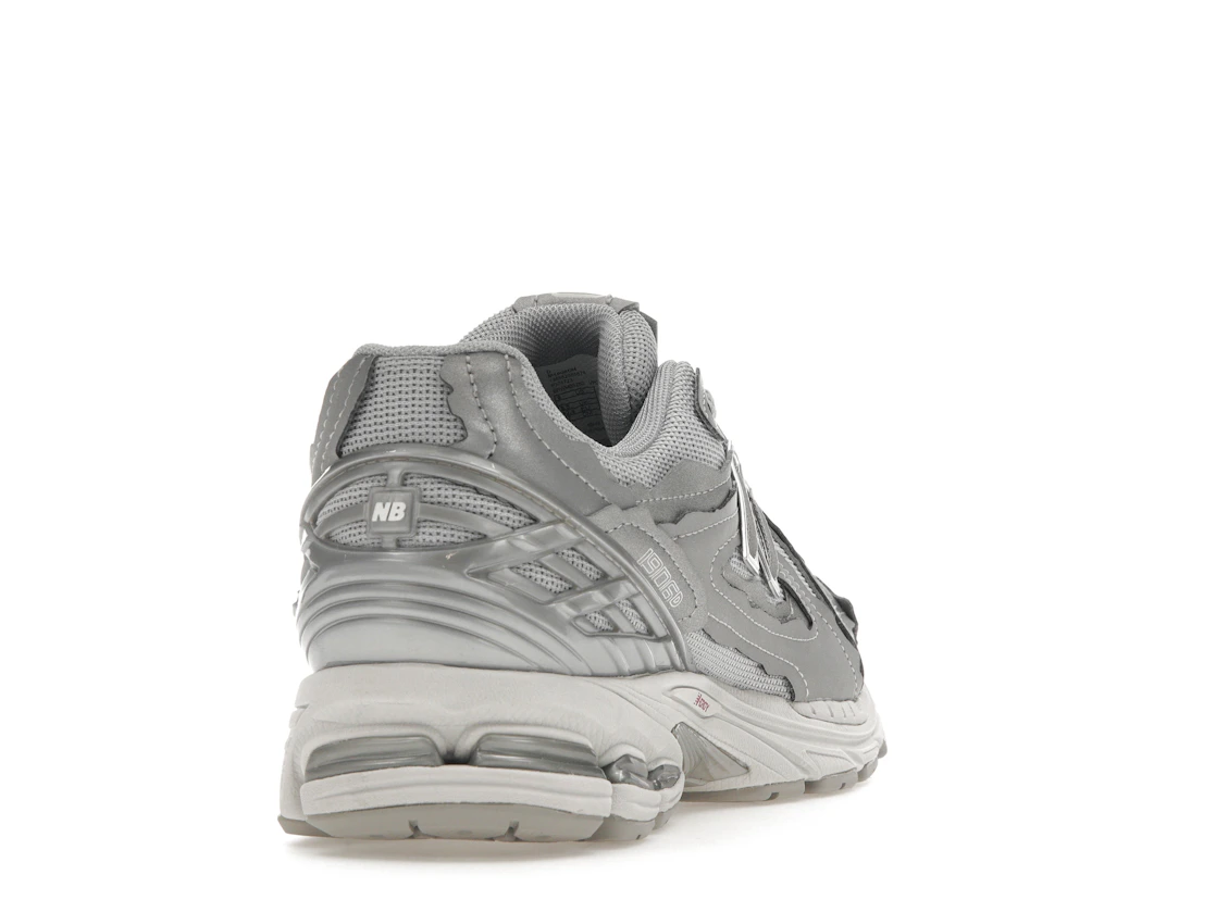 Vue 30 de New Balance 1906D Protection Pack Silver Metallic