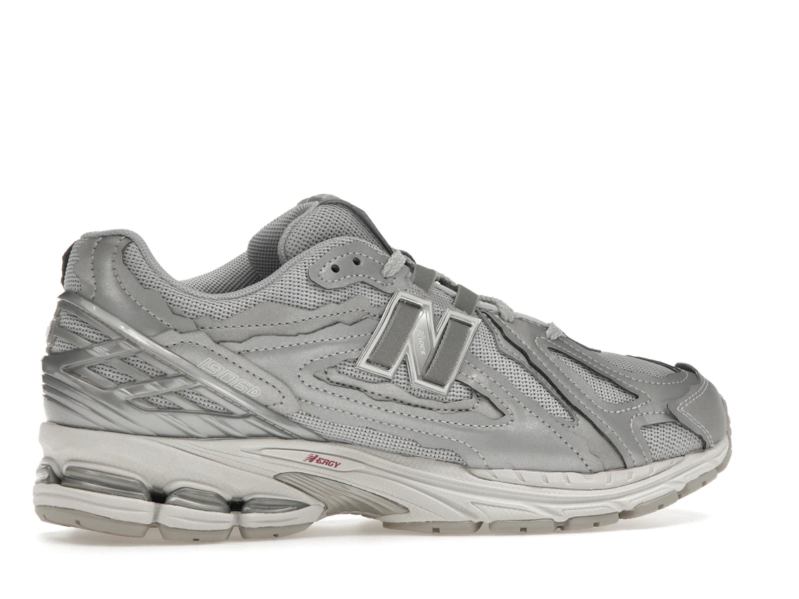 Vue 35 de New Balance 1906D Protection Pack Silver Metallic