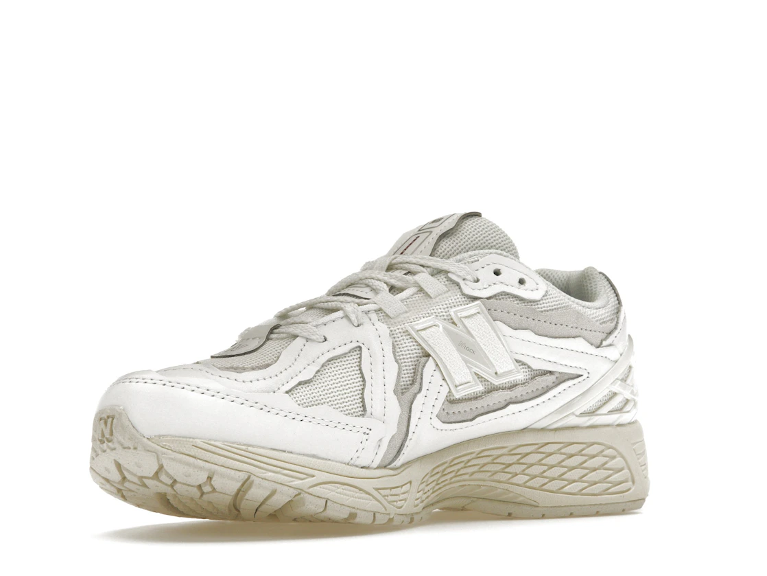 Vue 15 de New Balance 1906D Protection Pack White