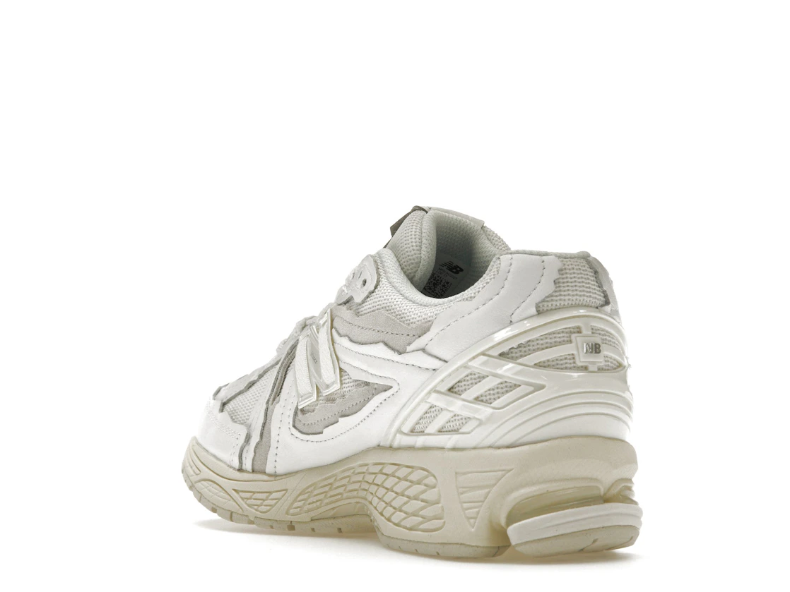 Vue 25 de New Balance 1906D Protection Pack White