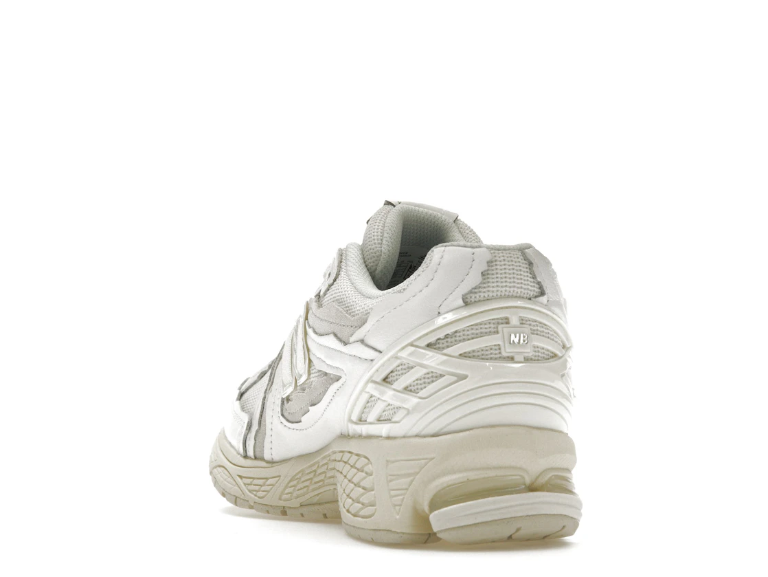 Vue 26 de New Balance 1906D Protection Pack White