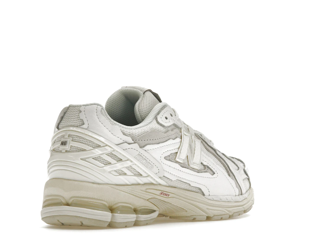 Vue 32 de New Balance 1906D Protection Pack White