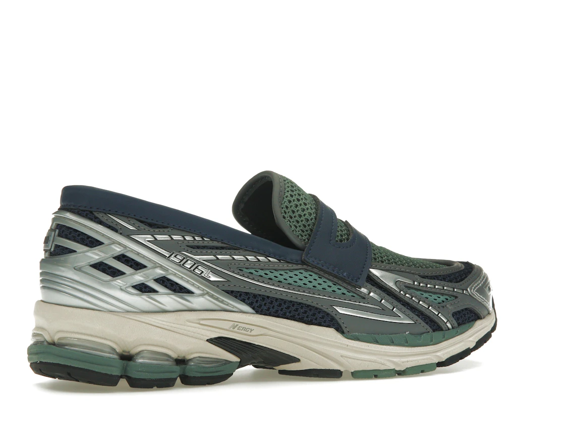 Vue 34 de New Balance 1906L Dark Juniper Navy