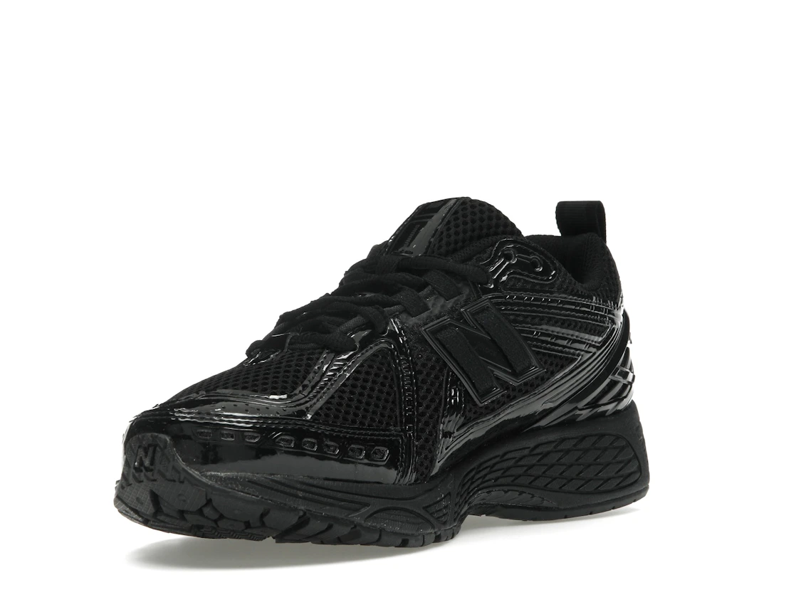 Vue 14 de New Balance 1906R Black Patent