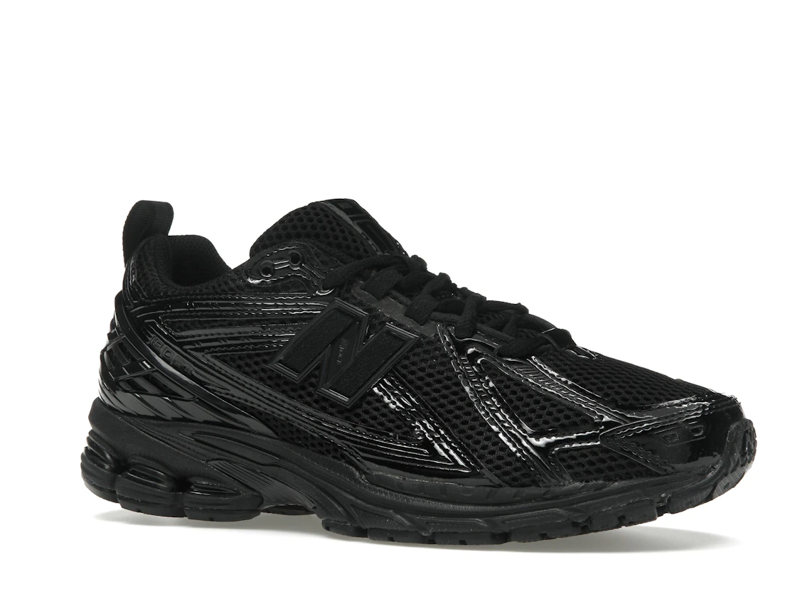 Vue 4 de New Balance 1906R Black Patent