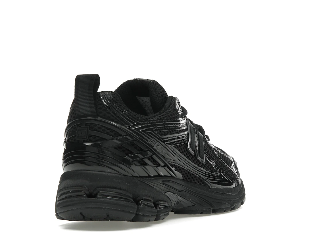 Vue 31 de New Balance 1906R Black Patent