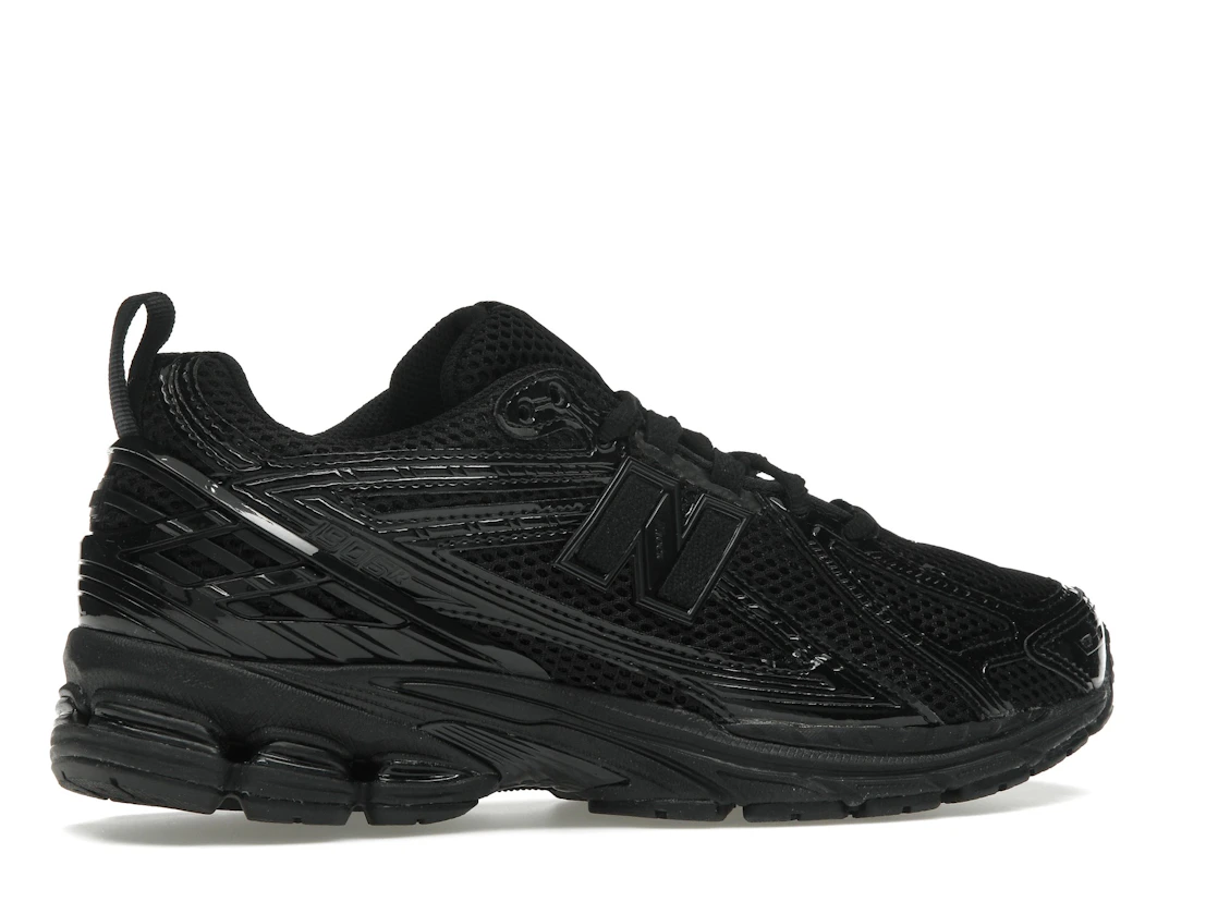 Vue 35 de New Balance 1906R Black Patent