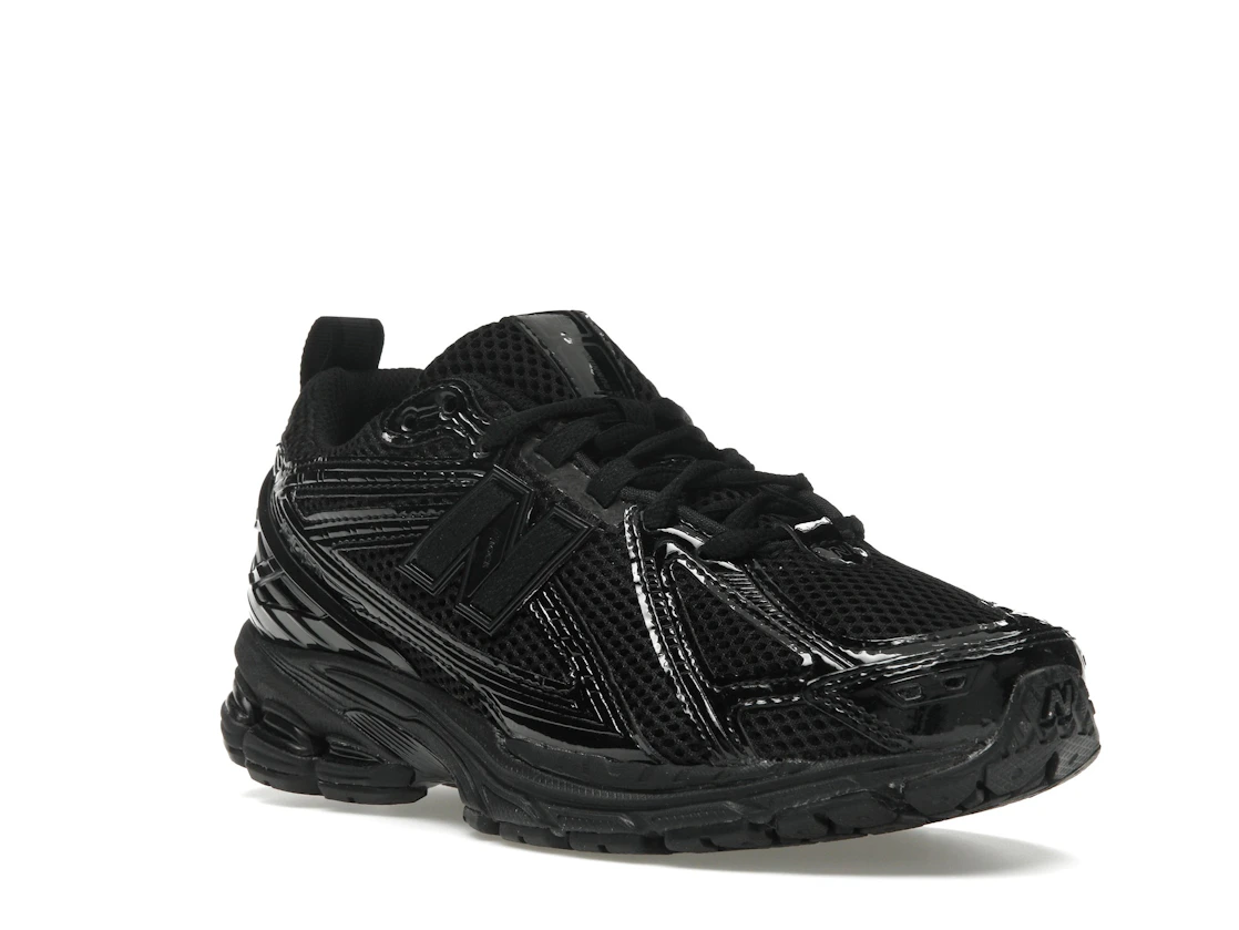 Vue 6 de New Balance 1906R Black Patent