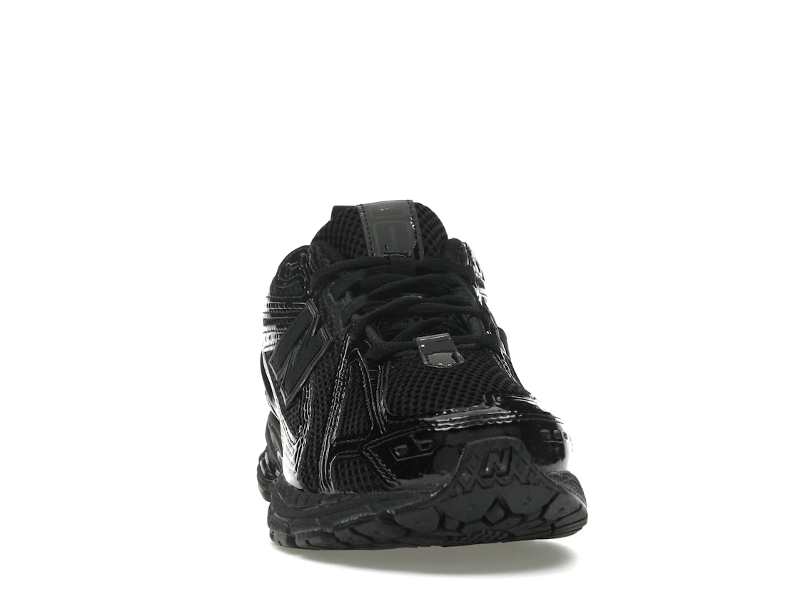 Vue 9 de New Balance 1906R Black Patent