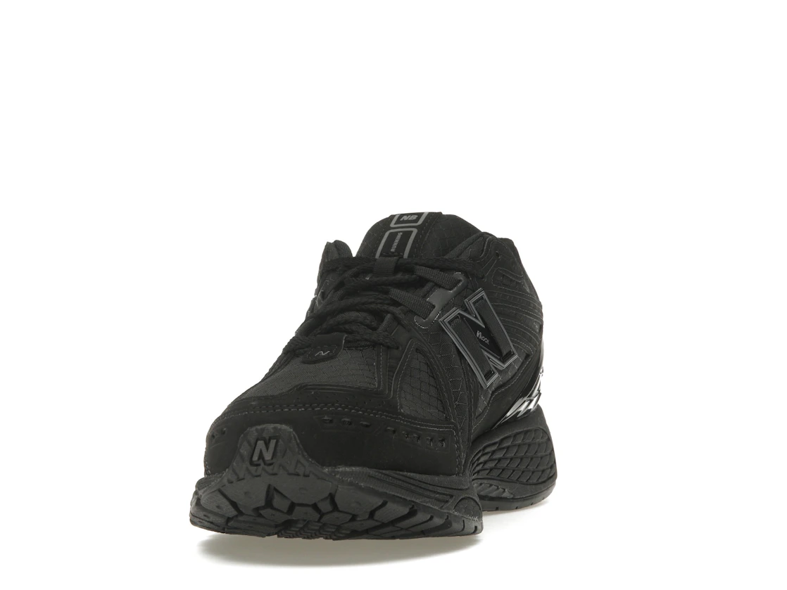Vue 12 de New Balance 1906R Cordura Black Magnet