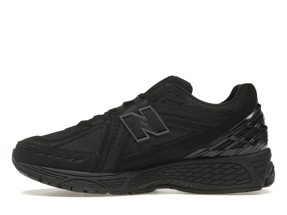 Vue 19 de New Balance 1906R Cordura Black Magnet