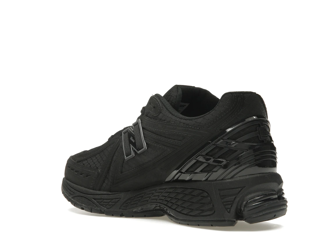 Vue 24 de New Balance 1906R Cordura Black Magnet