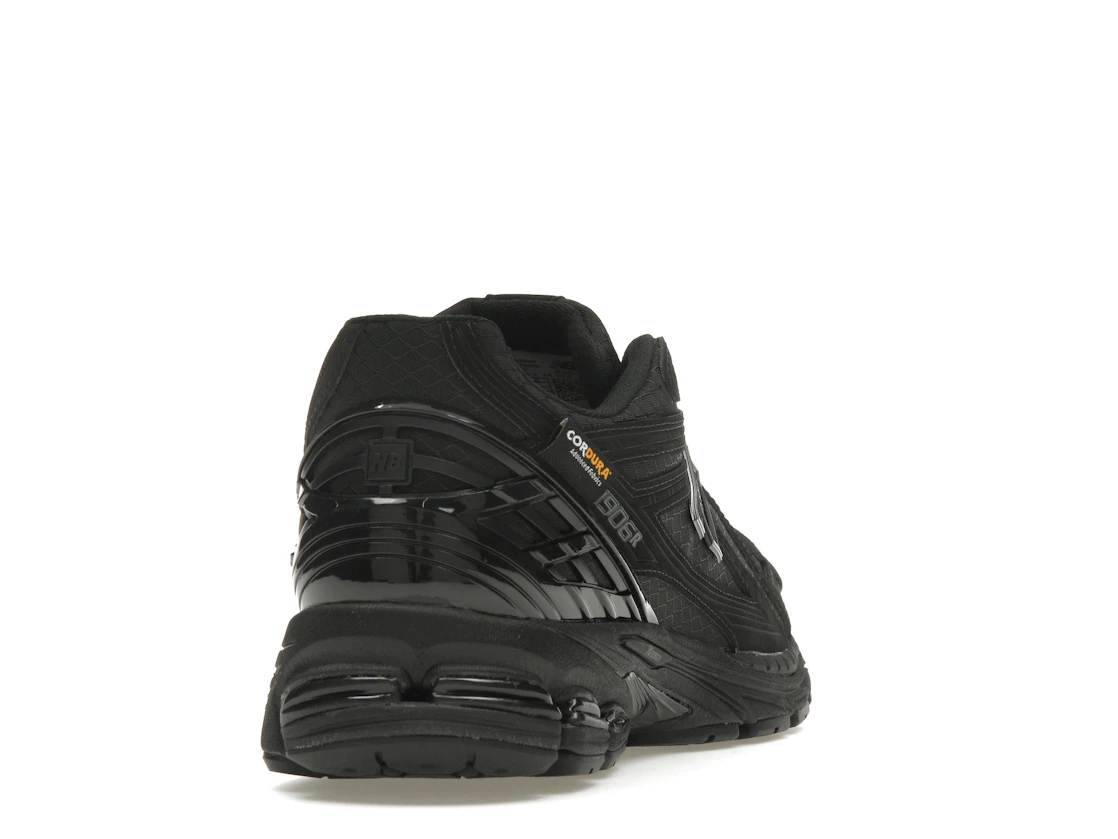 Vue 30 de New Balance 1906R Cordura Black Magnet