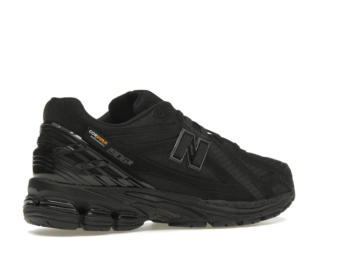 Vue 34 de New Balance 1906R Cordura Black Magnet