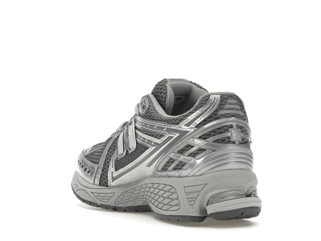 Vue 25 de New Balance 1906R Harbor Grey