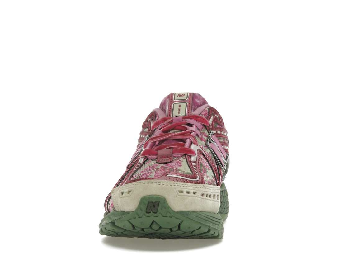 Vue 11 de New Balance 1906R Jack Harlow Rose Runner (Special Box)