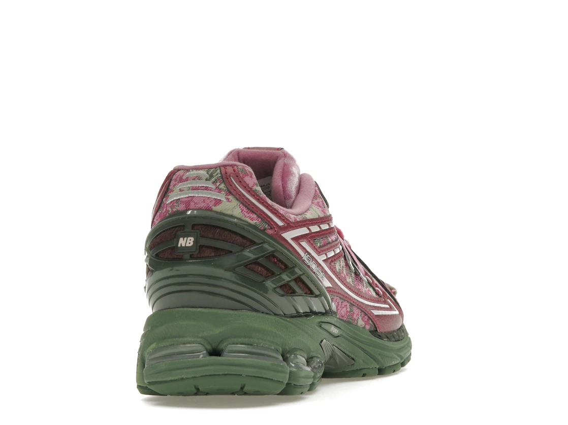 Vue 30 de New Balance 1906R Jack Harlow Rose Runner (Special Box)