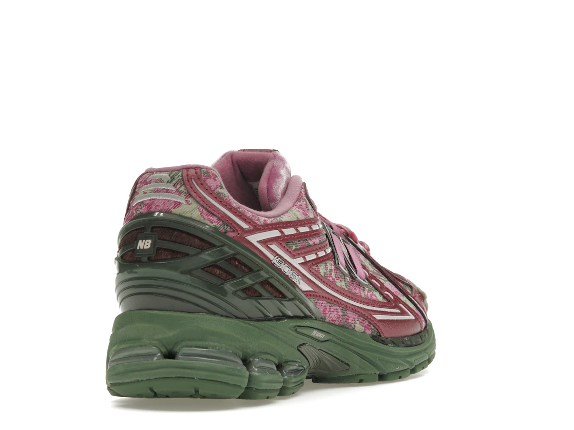 Vue 31 de New Balance 1906R Jack Harlow Rose Runner (Special Box)