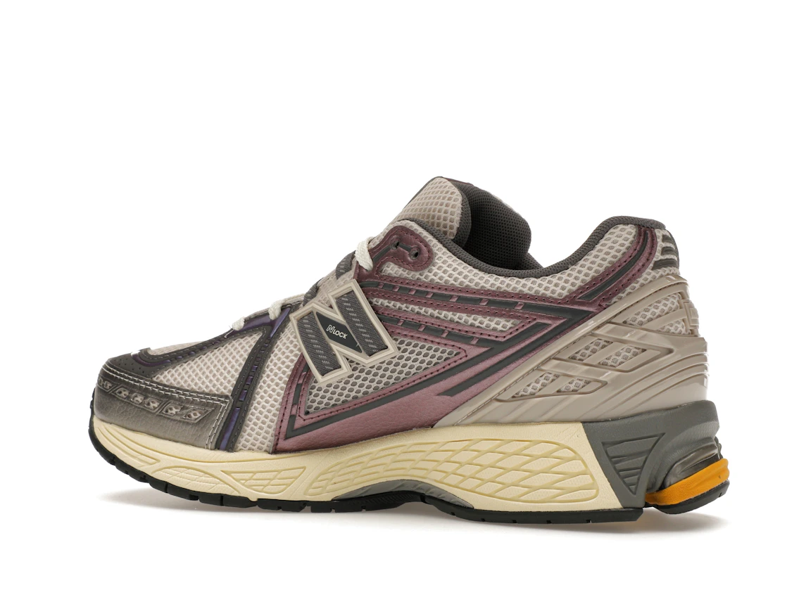 Vue 22 de New Balance 1906R Licorice