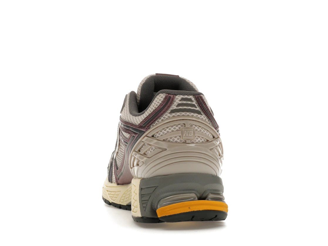 Vue 27 de New Balance 1906R Licorice