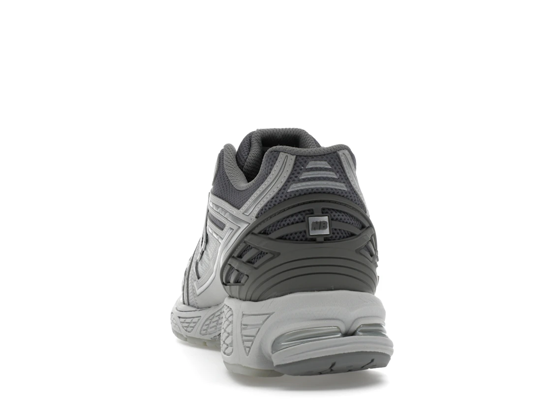 Vue 27 de New Balance 1906R Lunar New Year Raincloud