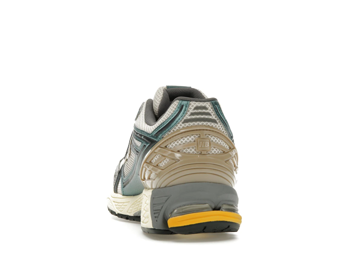 Vue 27 de New Balance 1906R Metallic Teal New Spruce