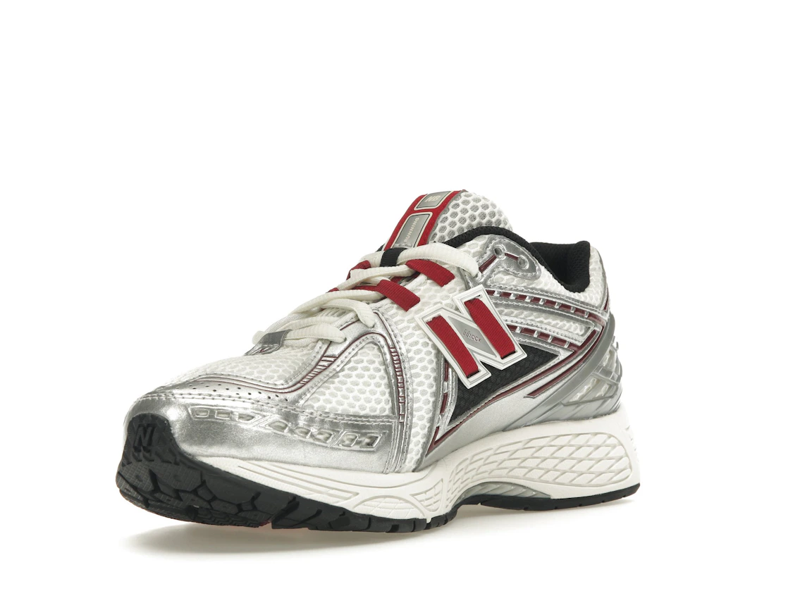 Vue 14 de New Balance 1906R Silver Classic Crimson