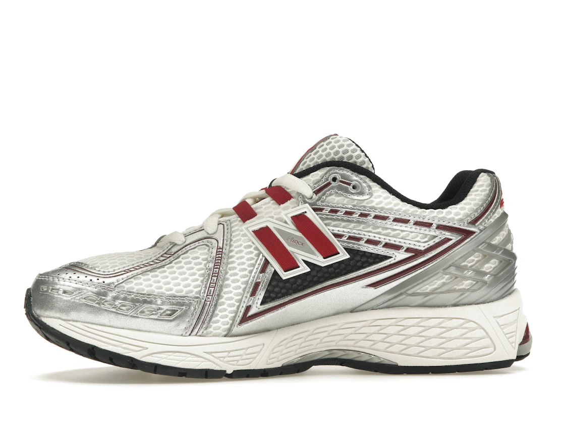 Vue 18 de New Balance 1906R Silver Classic Crimson