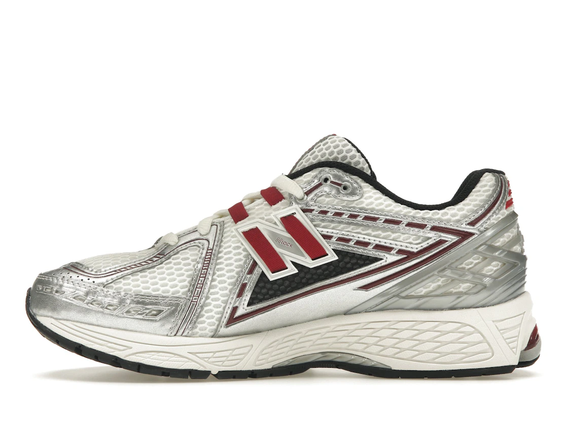 Vue 19 de New Balance 1906R Silver Classic Crimson