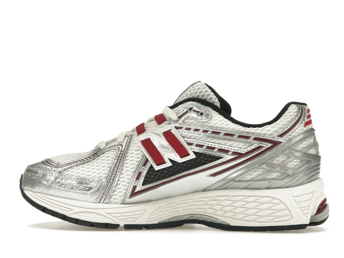 Vue 20 de New Balance 1906R Silver Classic Crimson