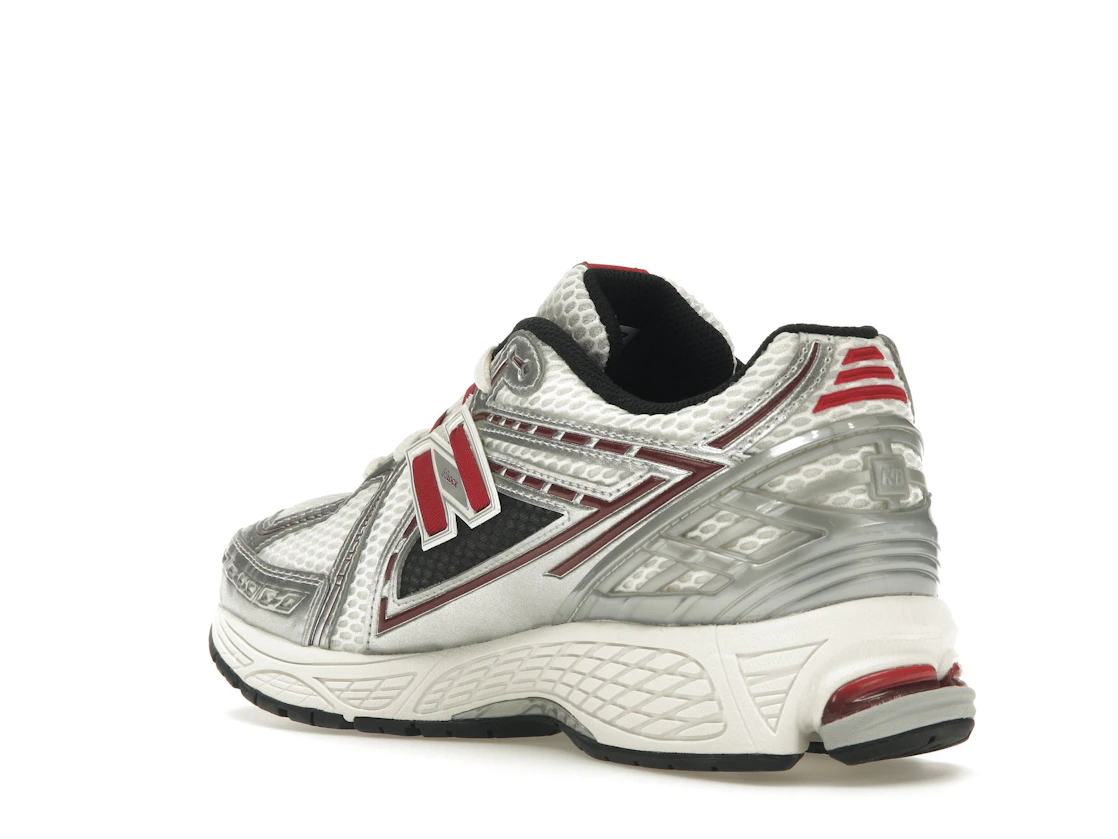 Vue 24 de New Balance 1906R Silver Classic Crimson