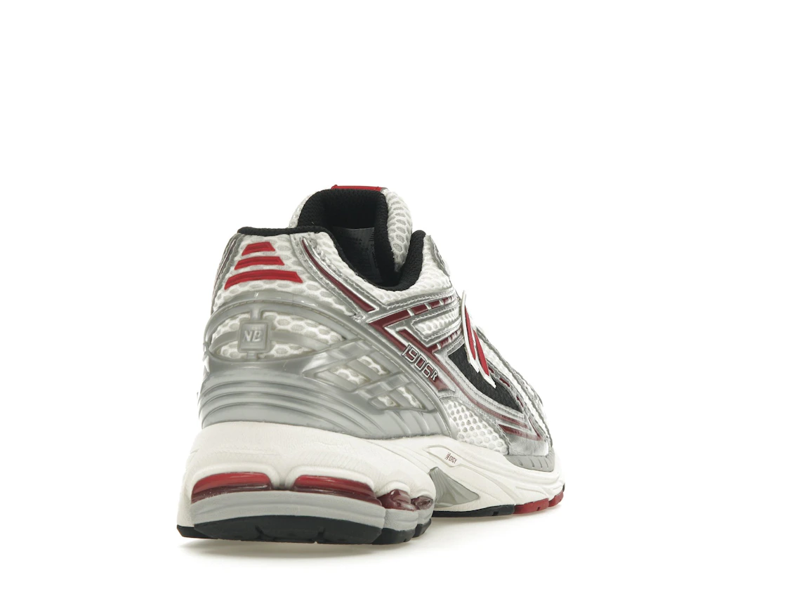 Vue 30 de New Balance 1906R Silver Classic Crimson