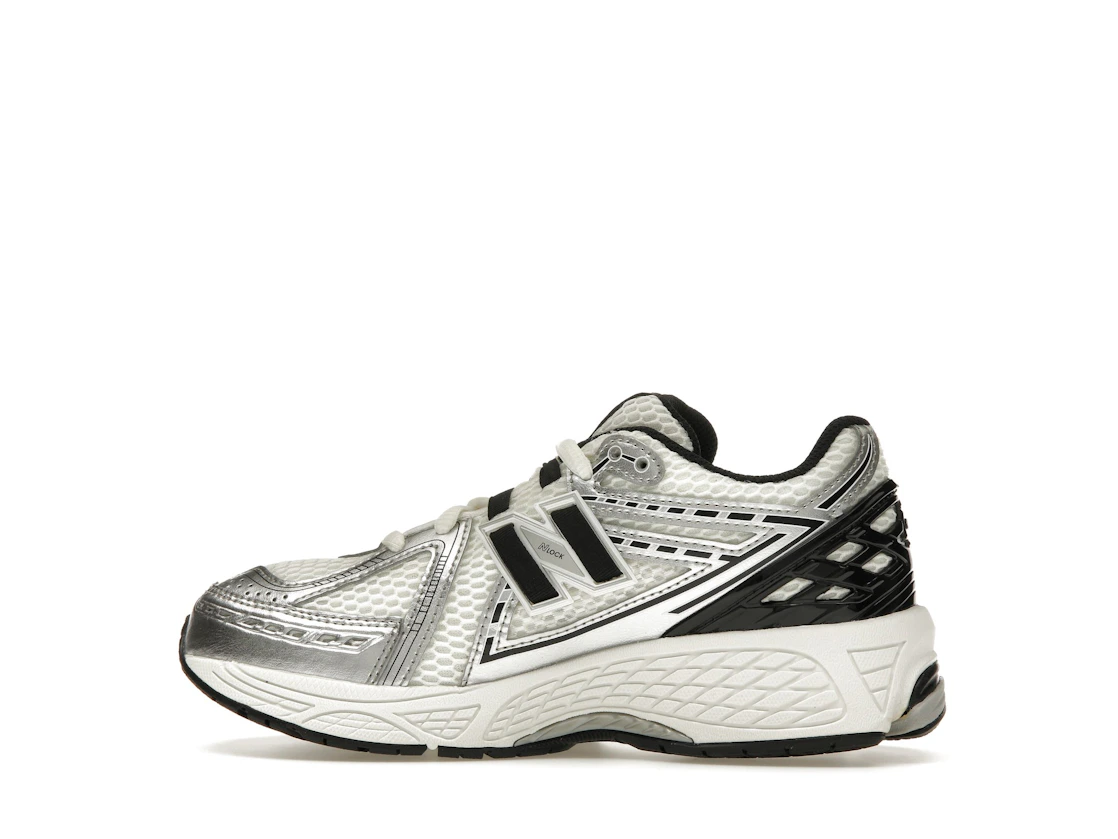 Vue 20 de New Balance 1906R Silver Metallic Black (GS)
