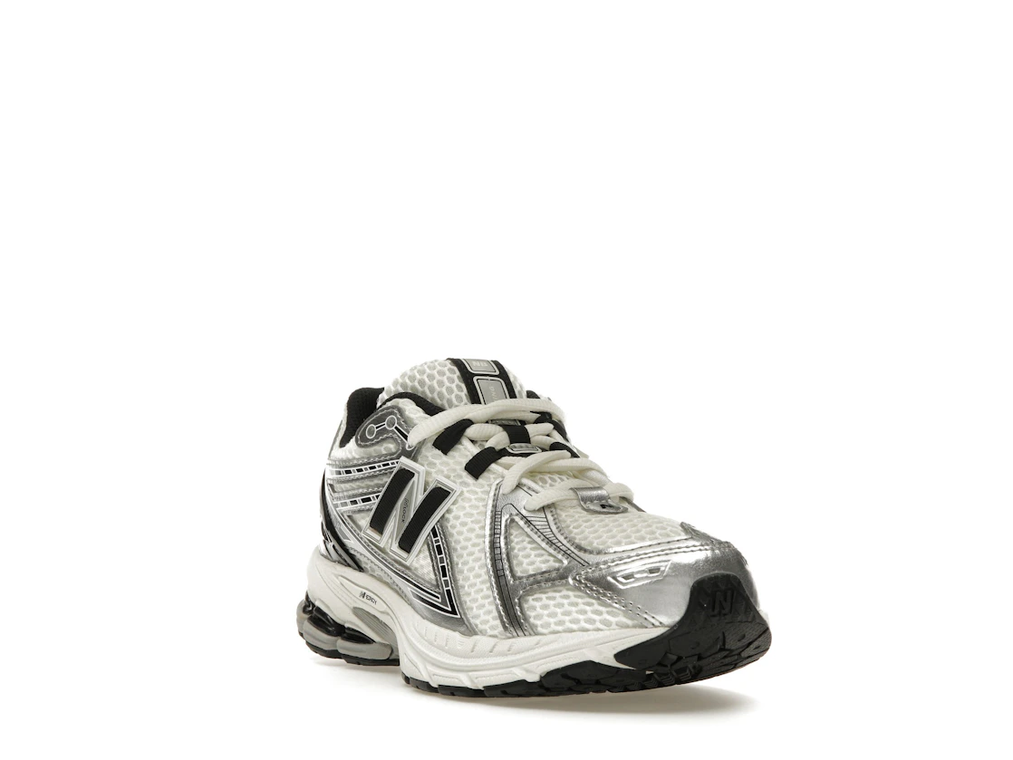 Vue 7 de New Balance 1906R Silver Metallic Black (GS)