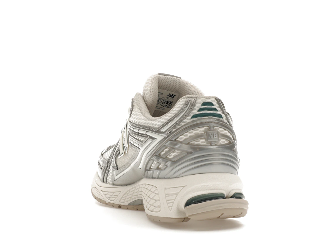 Vue 26 de New Balance 1906R Silver Metallic Sea Salt