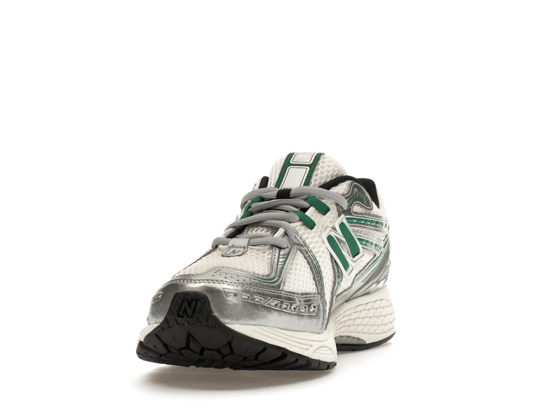 Vue 12 de New Balance 1906R Spruce Pack