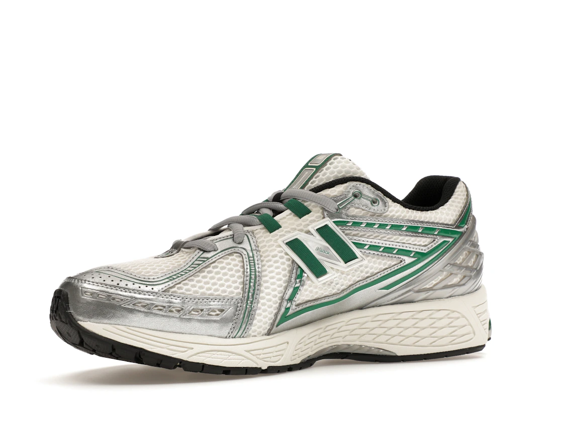 Vue 16 de New Balance 1906R Spruce Pack