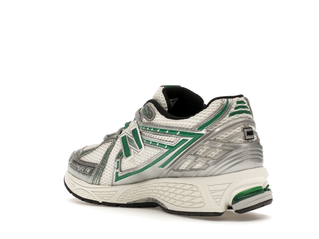Vue 24 de New Balance 1906R Spruce Pack