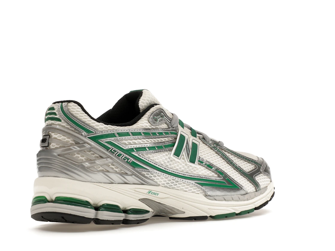 Vue 33 de New Balance 1906R Spruce Pack