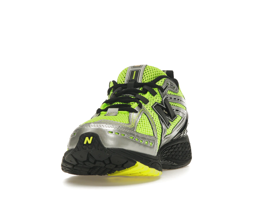 Vue 12 de New Balance 1906R Volt Black