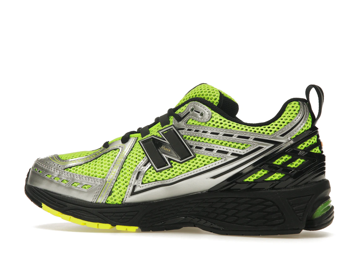 Vue 21 de New Balance 1906R Volt Black