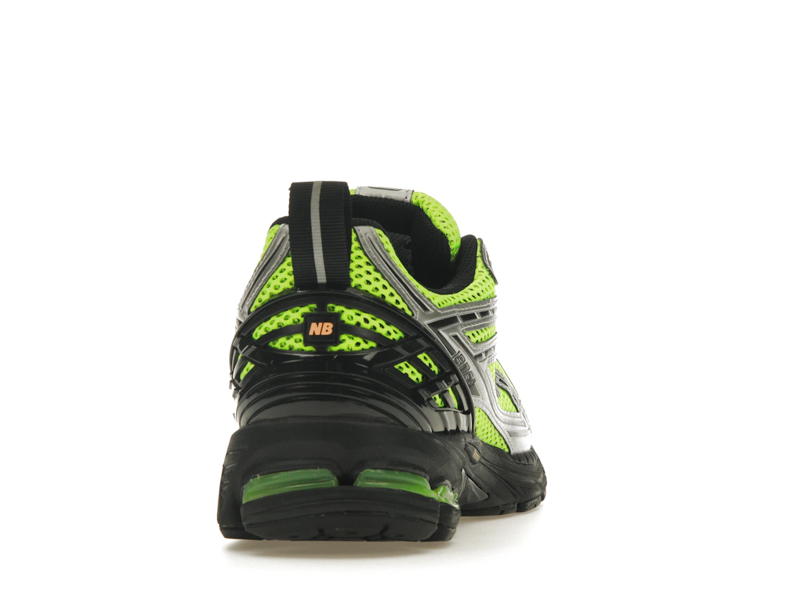 Vue 29 de New Balance 1906R Volt Black