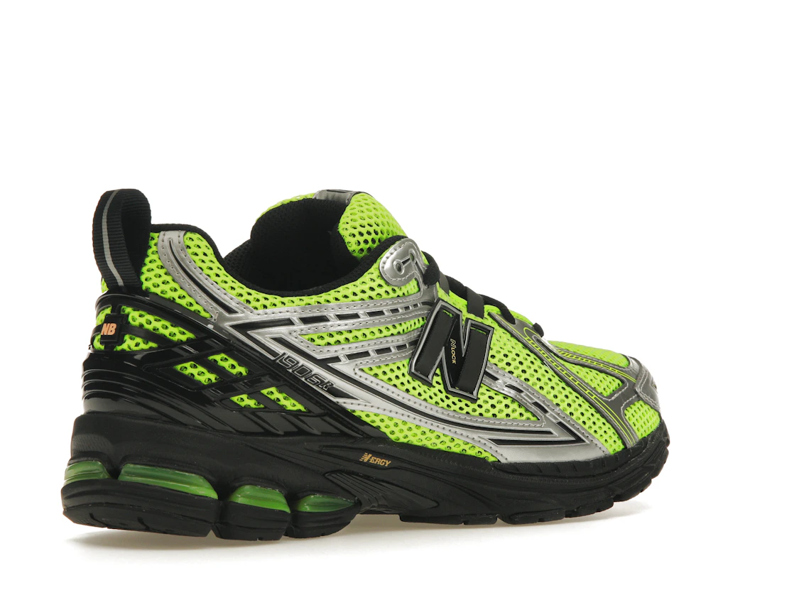 Vue 33 de New Balance 1906R Volt Black