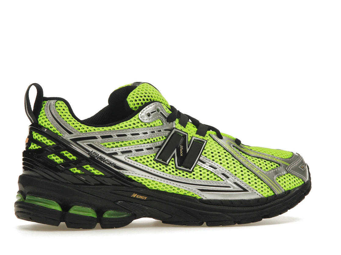 Vue 35 de New Balance 1906R Volt Black