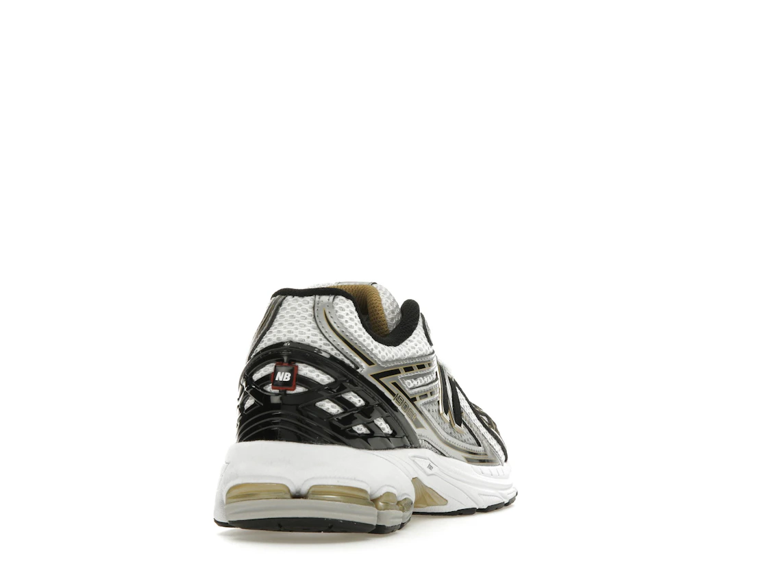 Vue 30 de New Balance 1906R White Metallic Gold (GS)