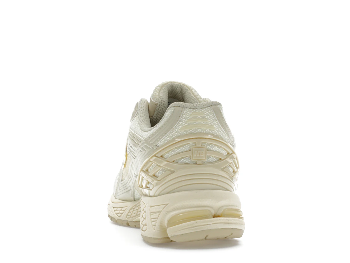 Vue 27 de New Balance 1906U Butter Yellow